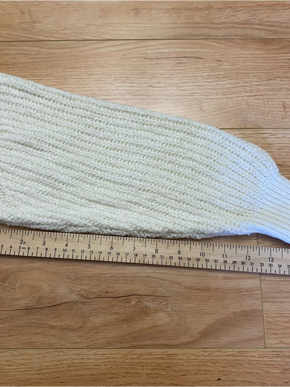 Aritzia Wilfred Essential Chenille Crewneck Sweater - Picture 11 of 16